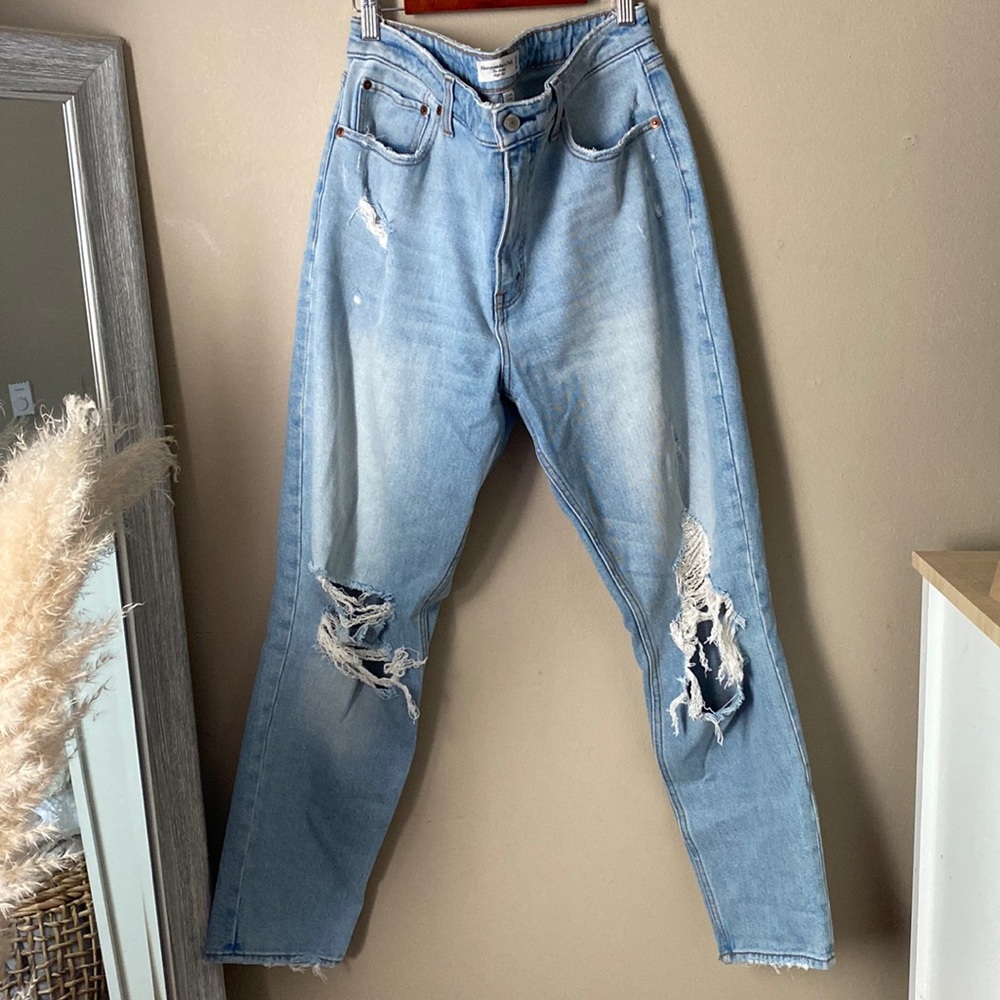 Abercrombie & Fitch Curve Love Ripped Jeans